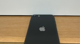 Good
													Apple iPhone SE 2nd Gen 2020 - Unlocked, Black, 64 GB, A2275, photo 4 of 5