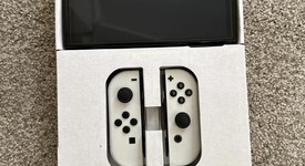 Good
													Nintendo Switch - OLED - White, 64 GB, photo 4 of 10