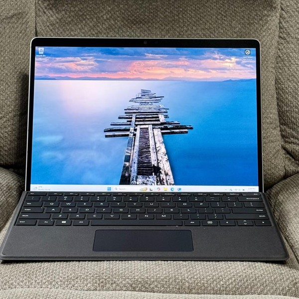 Microsoft Surface Pro 9 - Unlocked, 512 GB, Platinum, 16 GB, Microsoft SQ 3, Cellular