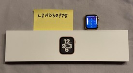 Fair
													Apple Watch SE 1st Gen 40mm - Gold, A2351 - GPS, Aluminum, photo 1 of 8