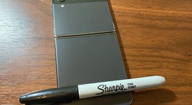 Good
													Samsung Galaxy Z Flip4 5G - Unlocked, Graphite, 256 GB, 8 GB, SM-F721U1, photo 3 of 4