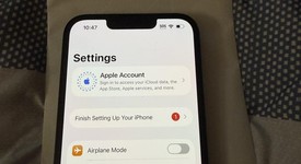 Mint
													Apple iPhone 13 - Unlocked, Midnight, 128 GB, A2482, photo 1 of 9