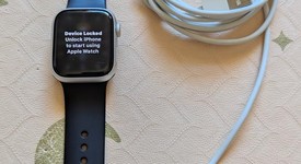 Fair
													Apple Watch Series 7 41mm - Unlocked, Starlight, A2475 - Cellular, Aluminum, photo 2 of 10