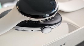 Mint
													Google Pixel Watch 4 - Unlocked, Silver, 45mm, LTE, photo 2 of 4