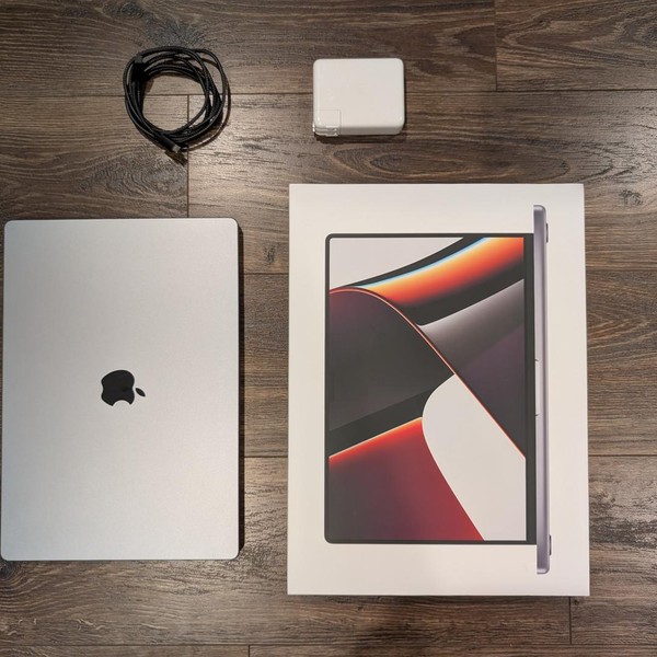 MacBook Pro 2021 - 16 inch - Apple M1 Max, Gray, 1 TB, 32 GB