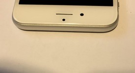 Good
													Apple iPhone 6 - AT&T, Silver, 64 GB, A1549, photo 4 of 9