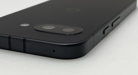 Good
													Google Pixel 9a - Unlocked, Obsidian, 128 GB, 8 GB, photo 4 of 5