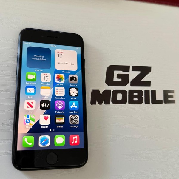 Apple iPhone SE 3rd Gen 2022 - Unlocked, 64 GB, Midnight, A2595