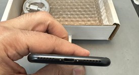 Mint
													Apple iPhone SE 3rd Gen 2022 - Unlocked, Midnight, 64 GB, A2595, photo 5 of 6