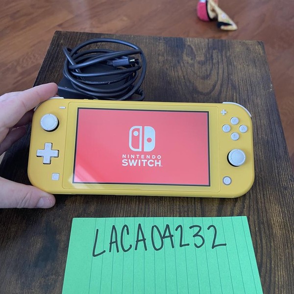 Nintendo Switch Lite - Yellow