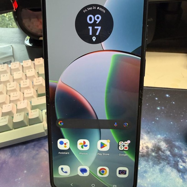 Motorola Razr (2023) - AT&T, 128 GB, Sage, 8 GB