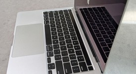 Good
													MacBook Pro 2020 - 13" - I5, Silver, 256 GB, 8 GB, photo 4 of 10