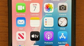 Good
													Apple iPhone SE 2nd Gen 2020 - Unlocked, Black, 128 GB, A2275, photo 3 of 16