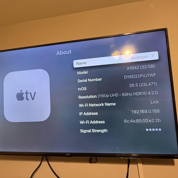 Apple TV 4k 1st Gen (2017) - 32 GB