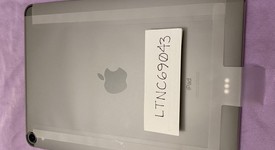 Mint
													Apple iPad Pro 11" 2018 - Wi-Fi, Gray, 256 GB, A1980, photo 2 of 13