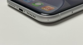 Good
													Apple iPhone Xr - Unlocked, White, 64 GB, A1984, photo 5 of 8