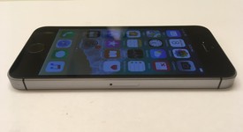 Good
													Apple iPhone SE 1st Gen 2016 - Unlocked, Grey, 32 GB, A1662, photo 2 of 6
