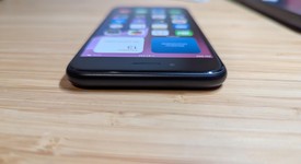 Good
													Apple iPhone SE 3rd Gen 2022 - T-Mobile, Midnight, 64 GB, A2595, photo 5 of 15