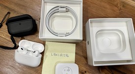 Used
													Apple AirPods Pro 2 - Lightning, photo 3 of 5