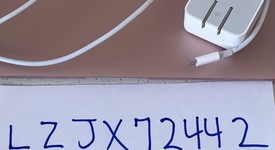 Good
													MacBook Air 2020 - 13" - I7, Gold, 256 GB, 8 GB, photo 5 of 11