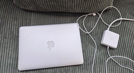 Good
													MacBook Pro 2015 (Retina) - 13" - Silver, 512 GB, 16 GB, photo 2 of 19