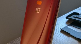 Mint
													OnePlus 6 - Unlocked, Red, 128 GB, 8 GB, photo 5 of 22