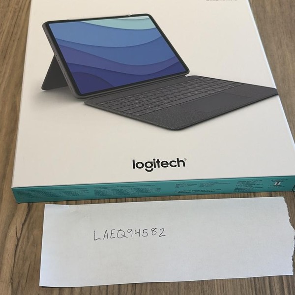 Logitech Combo Touch for iPad Pro - Gray, M4 11 inch