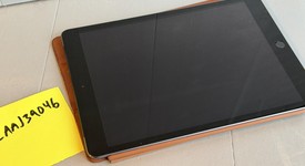 Good
													Apple iPad 7th Gen - Unlocked, Gray, 32 GB, A2200, photo 2 of 8