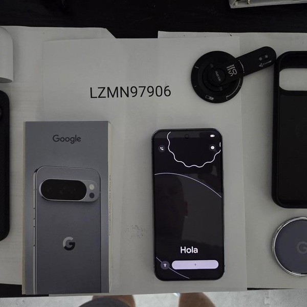 Google Pixel 10 Pro XL - Unlocked, 512 GB, Moonstone, GUL82