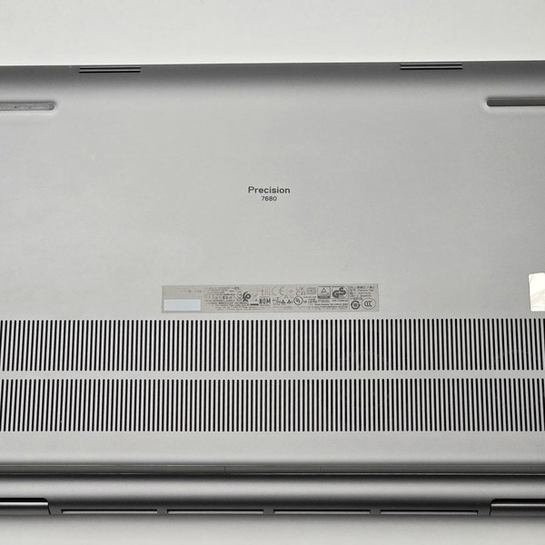 Dell Precision 7680 - 1 TB, 32 GB, Intel Core i7