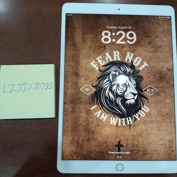 Apple iPad Pro 10.5 inch - Unlocked, 64 GB, Silver