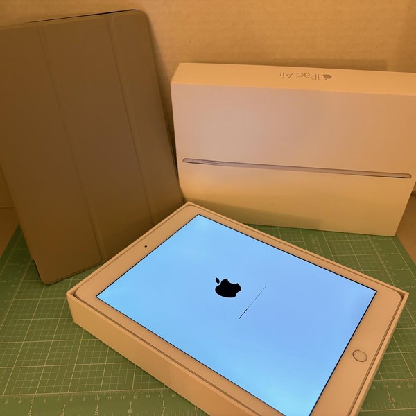 Apple iPad Air 2 - Wi-Fi, 64 GB, Silver