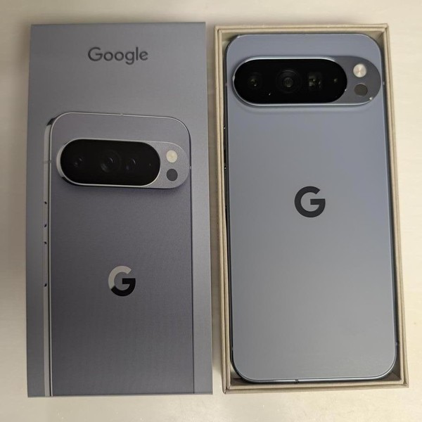 Google Pixel 10 Pro XL - Unlocked, 256 GB, Moonstone, GUL82