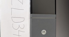 Mint
													Motorola Razr (2024) - Unlocked, Gray, 256 GB, 8 GB, photo 2 of 7