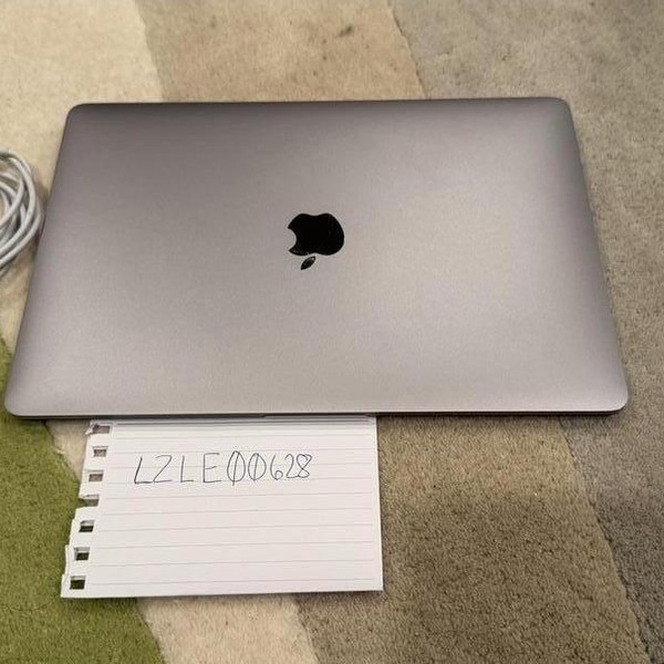 MacBook Air 2020 - 13 inch - 256 GB, Silver, 8 GB, Intel Core i3