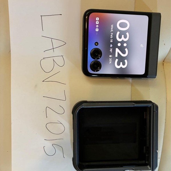 Motorola Razr (2024) - T-Mobile, 256 GB, Space Gray, 8 GB