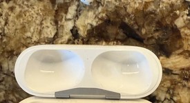 Used
													Apple AirPods Pro 2 - USB-C, photo 4 of 11