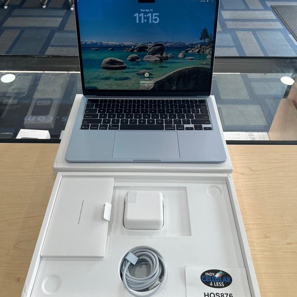 MacBook Air 2025 (M4) - 13 inch - 256 GB, Sky Blue, 16 GB, Apple M4