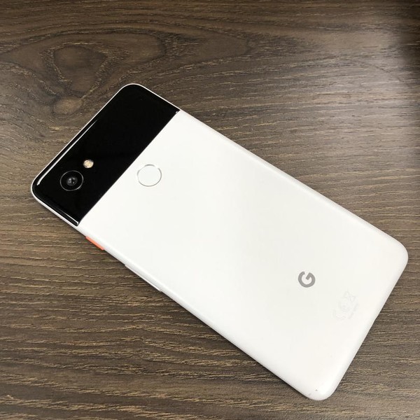 Google Pixel 2 XL - Verizon, 128 GB, Black & White, Verizon Edition