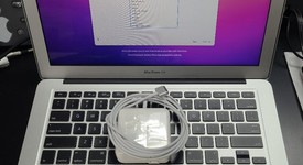 Good
													MacBook Air 2017 - 13" - I7, Silver, 128 GB, 4 GB, photo 3 of 8