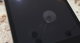 Mint
													Apple iPad Air - Unlocked, Gray, 128 GB, photo 3 of 11