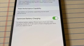 Mint
													Apple iPhone Xs Max - Unlocked, Gold, 256 GB, A1921, photo 4 of 11