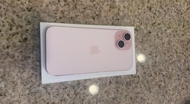 Mint
													Apple iPhone 15 - Unlocked, Pink, 128 GB, A2846, photo 5 of 8
