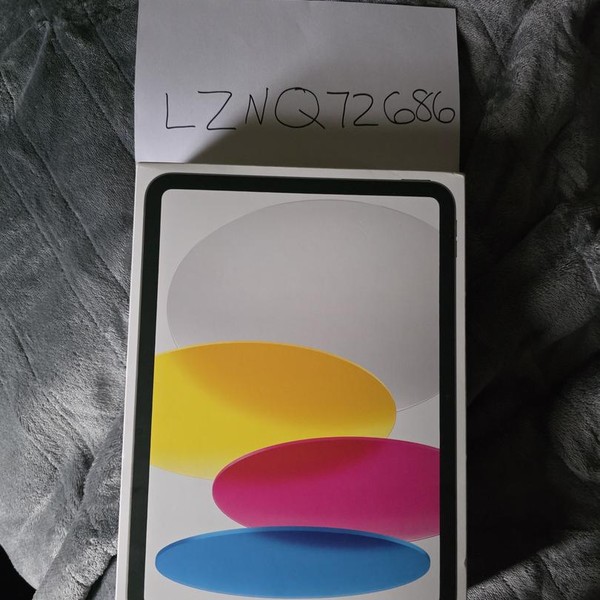 Apple iPad 11th Gen - Wi-Fi, 256 GB, Silver, A3354