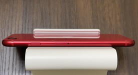Fair
													Apple iPhone SE 2nd Gen 2020 - Unlocked, Red, 64 GB, A2275, photo 5 of 7