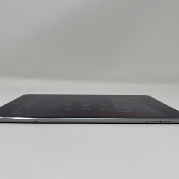 Apple iPad Mini 4 - Unlocked, 64 GB, Gray