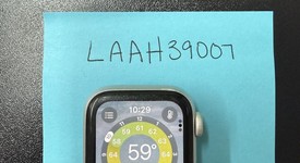 Fair
													Apple Watch Series 5 40mm - Silver, A2092 - GPS, Aluminum, photo 2 of 11