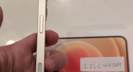Mint
													Apple iPhone 12 - Unlocked, White, 128 GB, A2172, photo 4 of 9