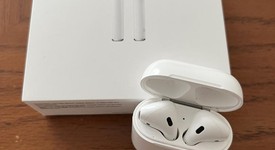 Used
													Apple AirPods 2nd Gen - Lightning Case, photo 4 of 6