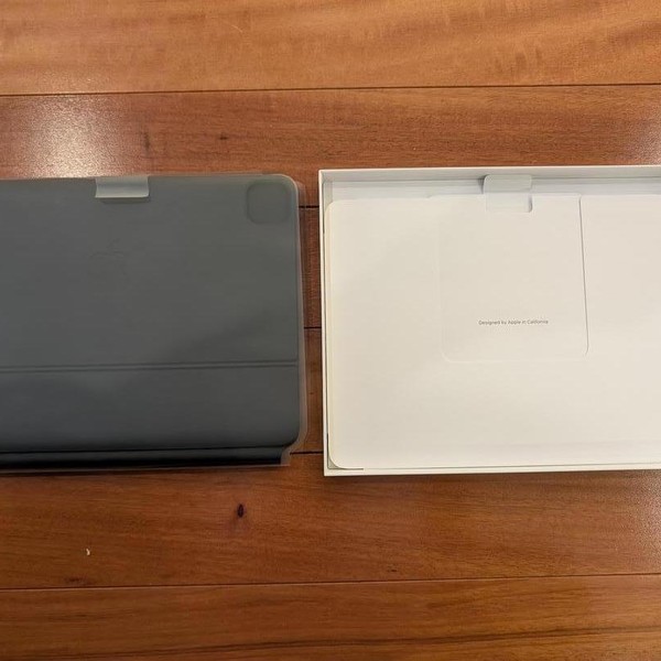 Apple Magic Keyboard for iPad Pro - Black